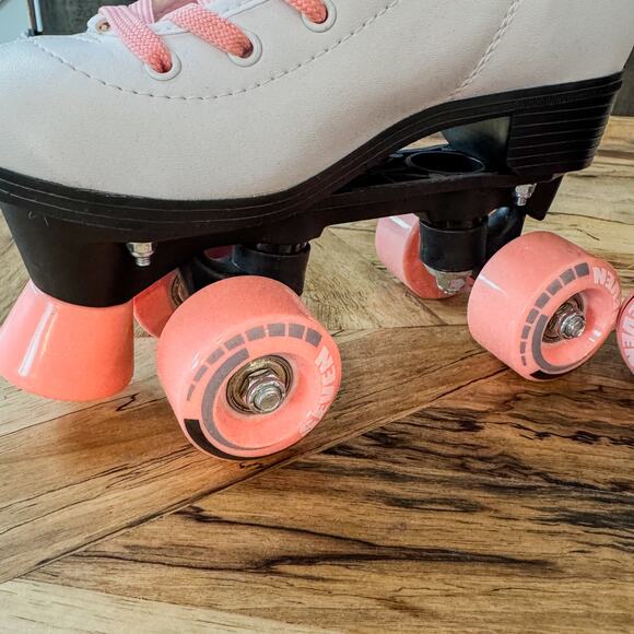 C SEVEN, C7Skates, Quad Skates, White and Pink, Roller Skates, Youth Size 3 - Picture 7 of 10
